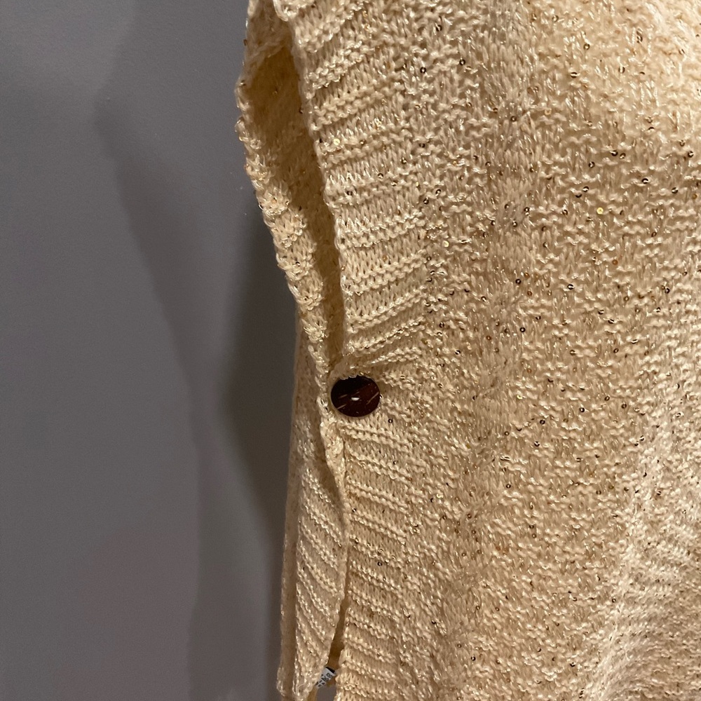 Sweater - Picture 5 of 8